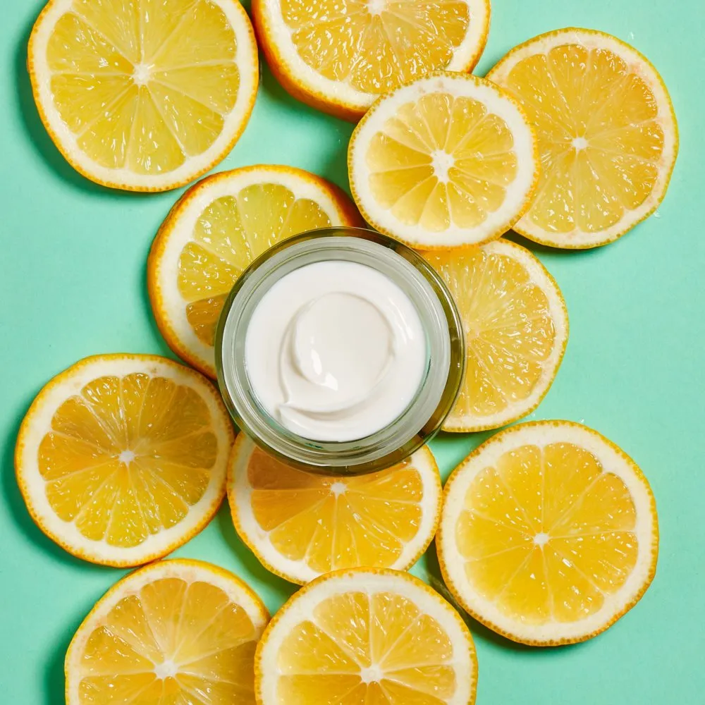 GARNIER VITAMIN C BRIGHTENING DAY CREAM